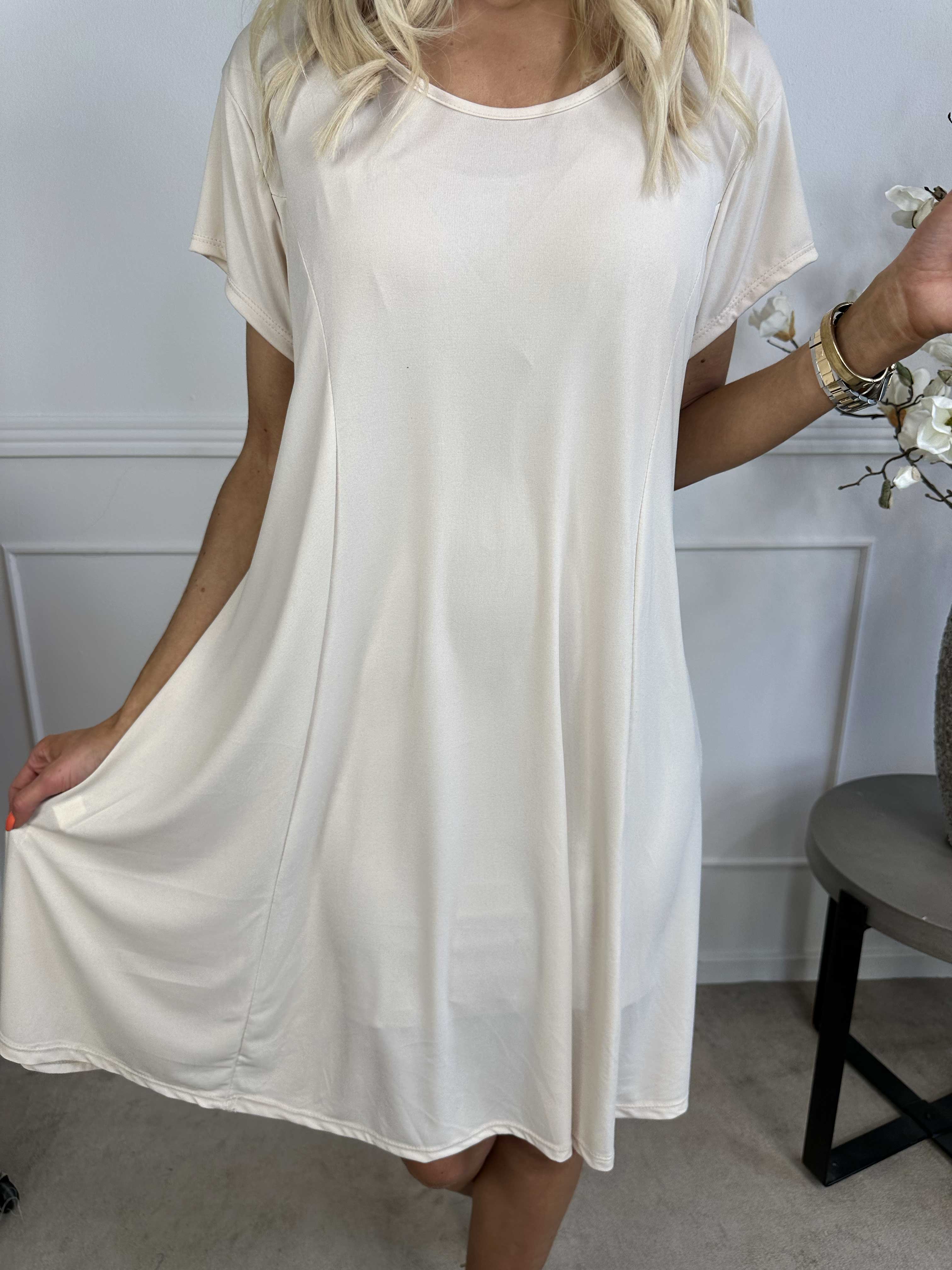 Janina - Solid klänning i mjukt stretchmaterial